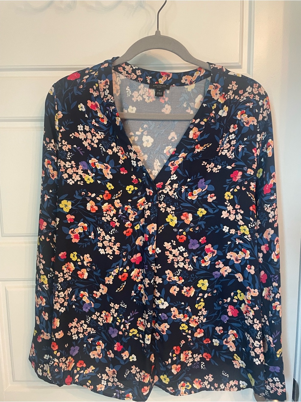 Ann Taylor Navy Floral V-Neck Button Blouse